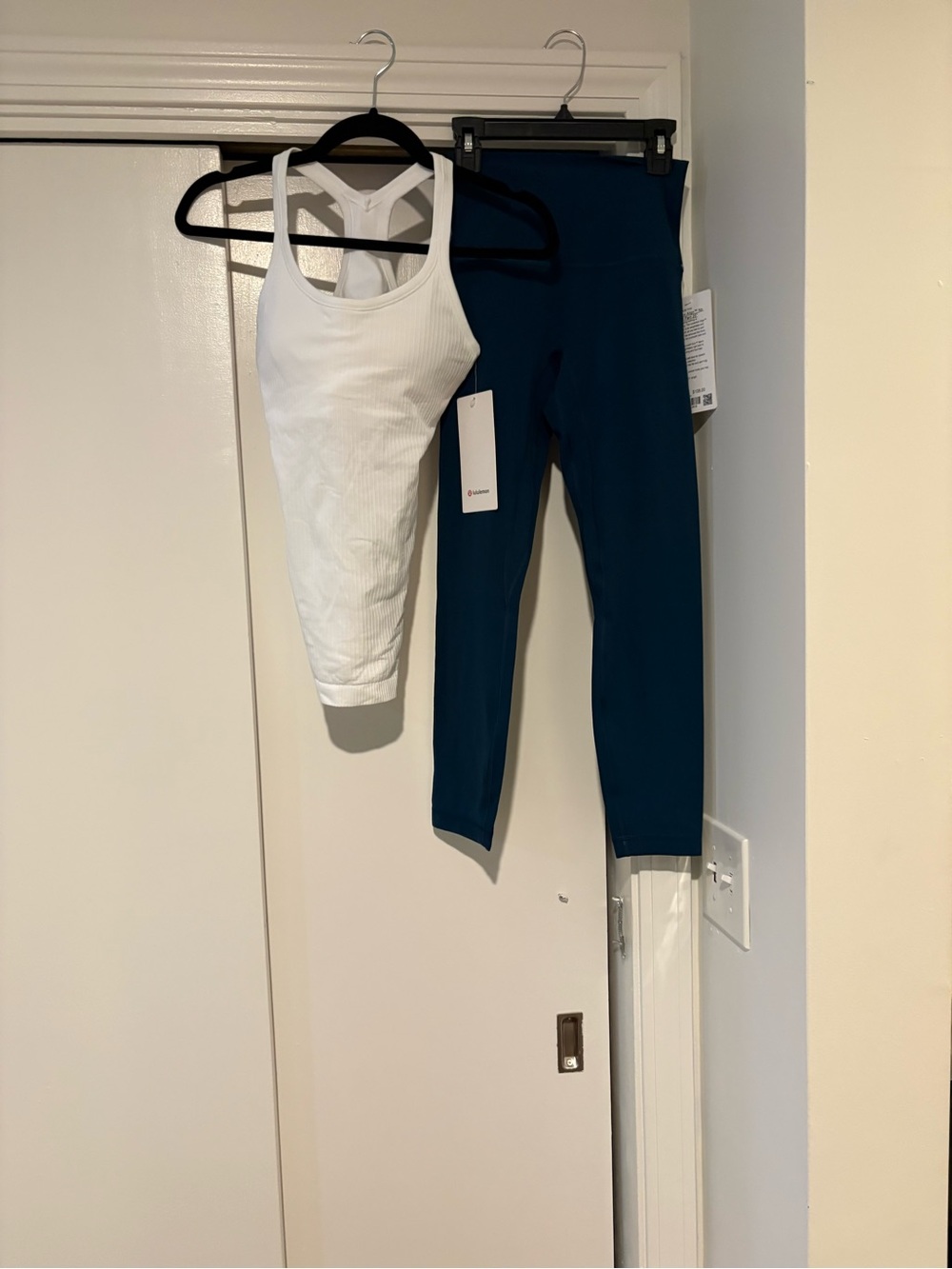 NWT Lululemon Set: White Ebb to Street Tank Top & Navy Align No Line Leggings 4